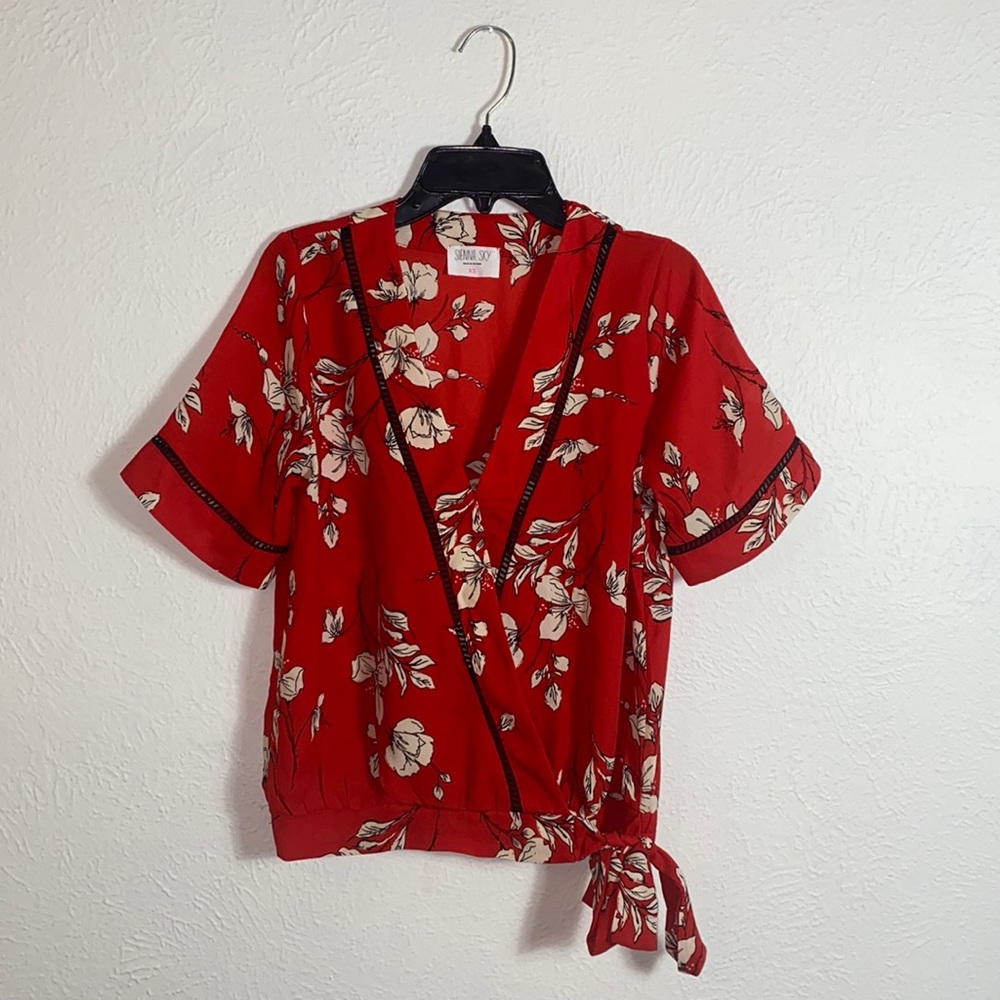 NWOT sienna sky red floral top